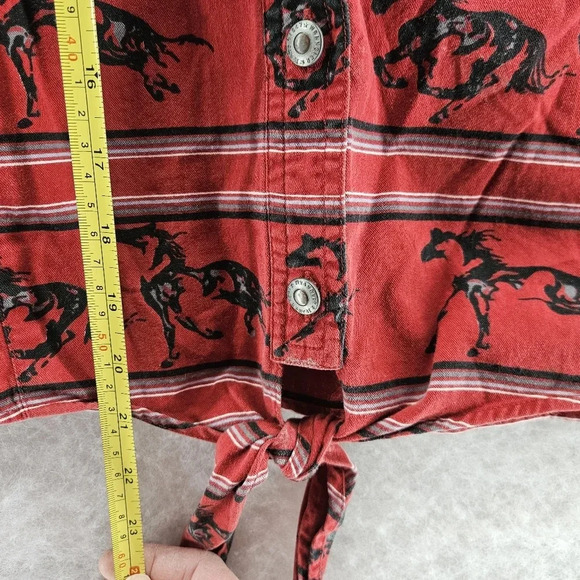 Wrangler Women’s  XL Western Wear For Women Horse Print Button Up Crop Top VTG - Picture 4 of 9